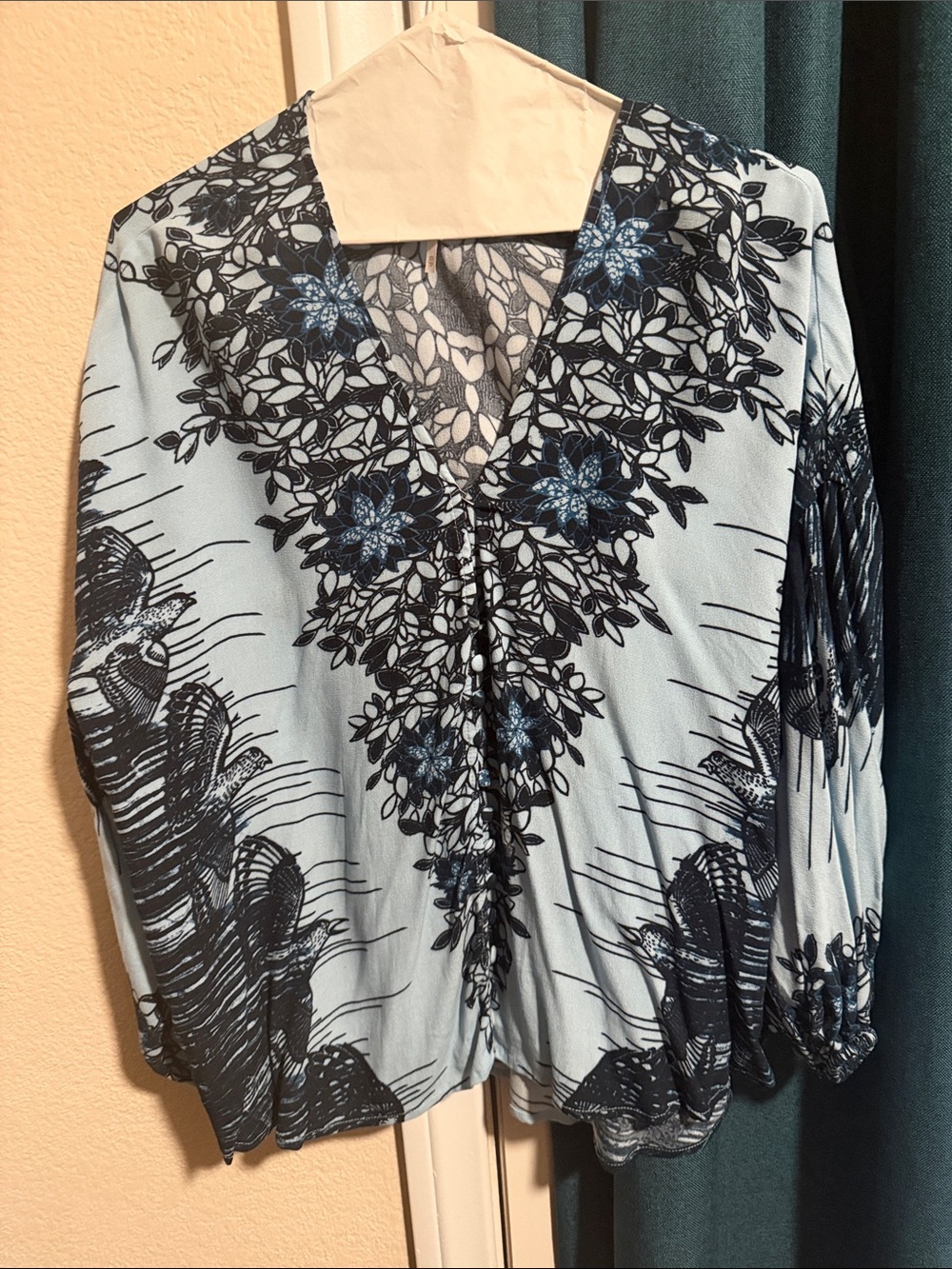 Light Blue Floral V-Neck Long Sleeve Women's Top